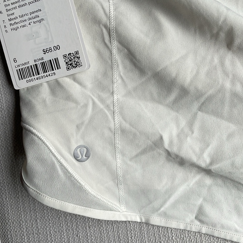 Lululemon hotty hot high rise short 4” lined - bone - size 6 - Picture 9 of 16